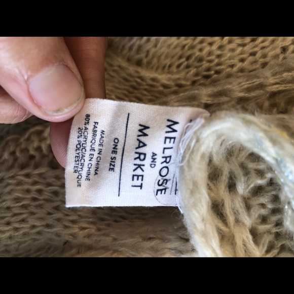 Scarf - Picture 2 of 3